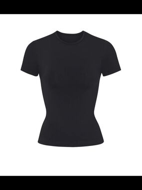 SKIMS Soft Smoothing Seamless TShirt